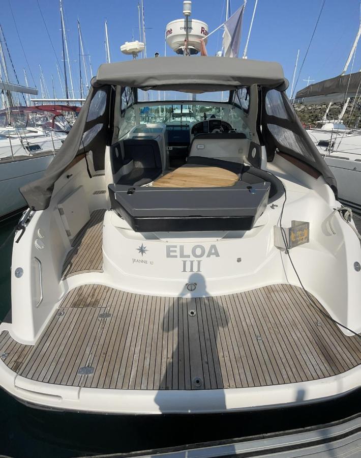 Une Nuit Sur Un Bateau Linge & Menage Inclus La Rochelle  Buitenkant foto